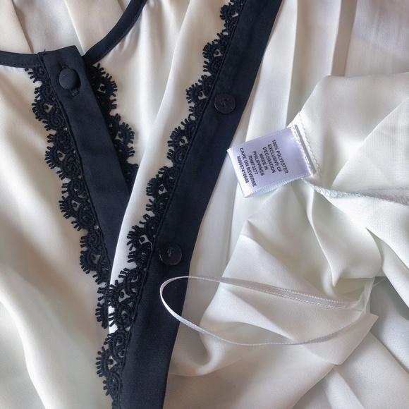 ELLE • Black and White Pleated Lace Tank - Picture 7 of 7